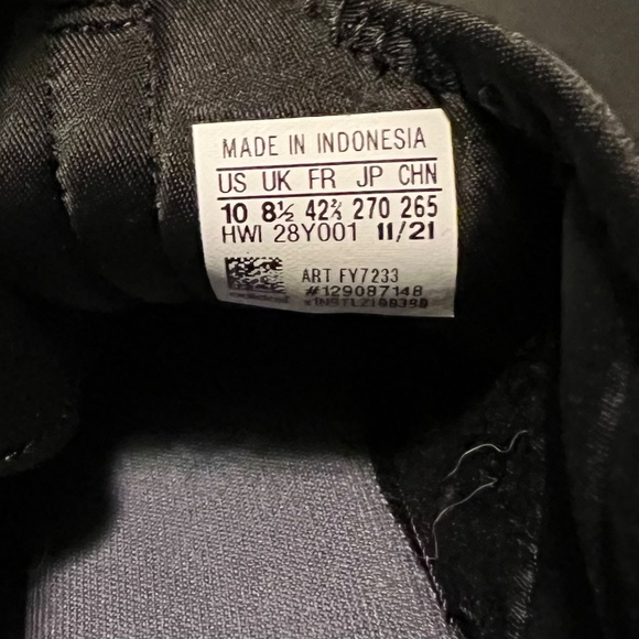 Adidas - Picture 4 of 6